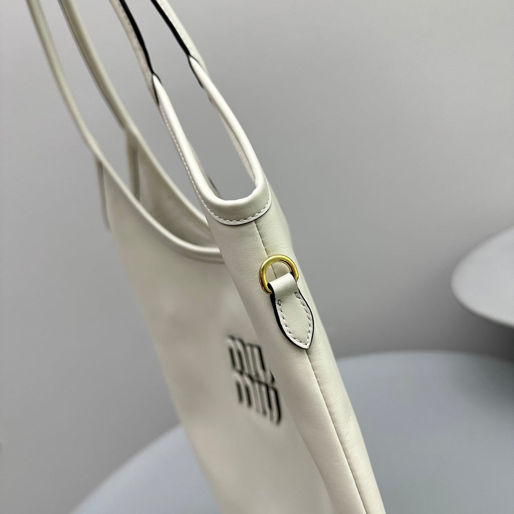 Hobo 40 Tote in White Calfskin