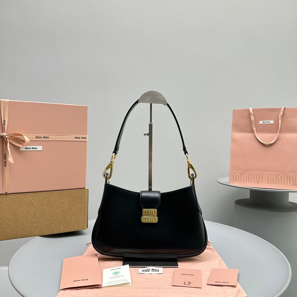 Hobo 28 City Shouder Bag in Black Calfskin