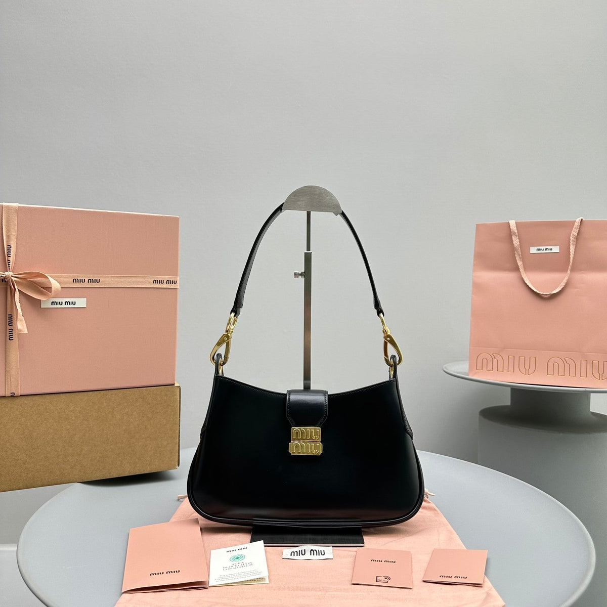 Hobo 28 City Shouder Bag in Black Calfskin