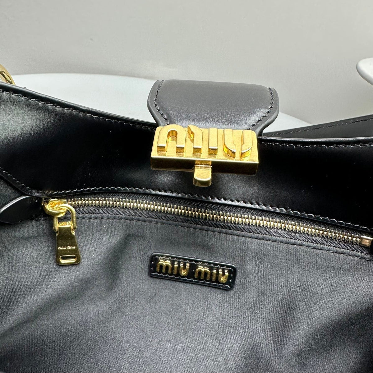 Hobo 28 City Shouder Bag in Black Calfskin