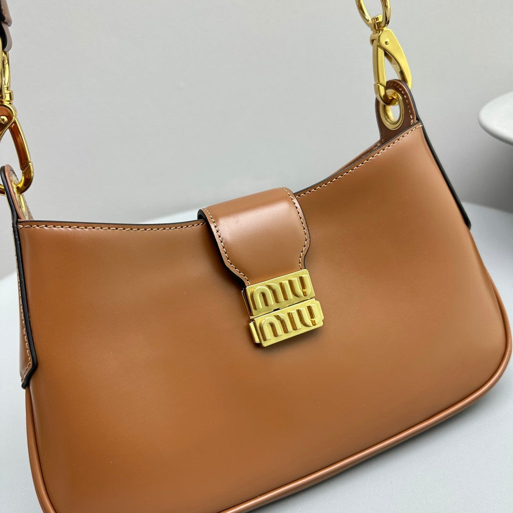 Hobo 28 City Shouder Bag in Cinnamon Brown Calfskin