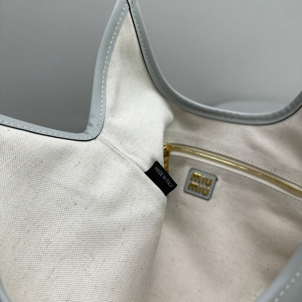 Hobo 40 Tote in Light Blue Calfskin