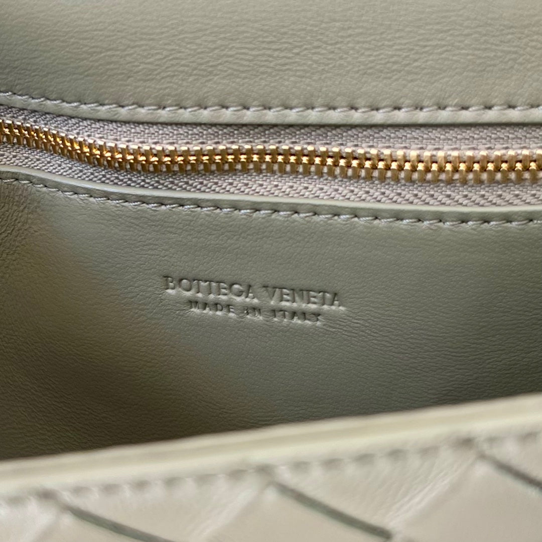 Bottega Veneta Andiamo 21 in Gray Olive Lambskin Bag