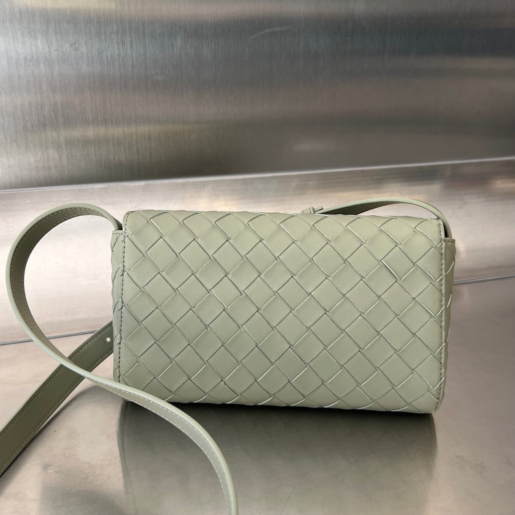 Bottega Veneta Andiamo 21 in Gray Olive Lambskin Bag