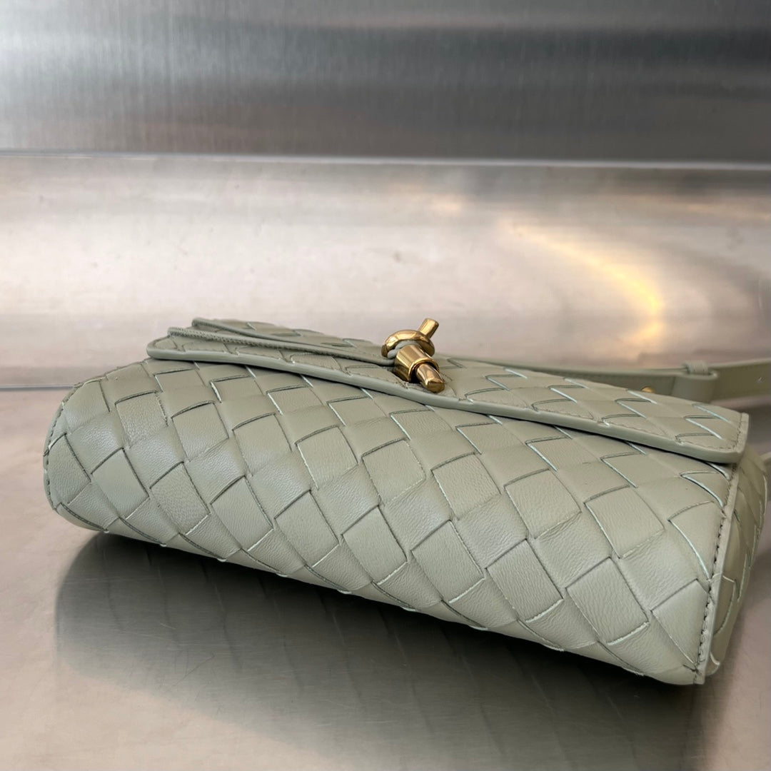 Bottega Veneta Andiamo 21 in Gray Olive Lambskin Bag