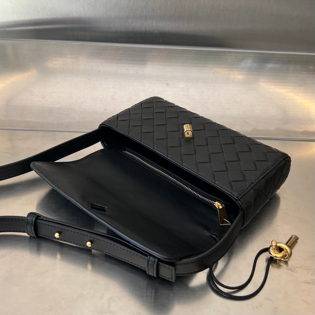 Bottega Veneta Andiamo 21 in Black Lambskin Bag