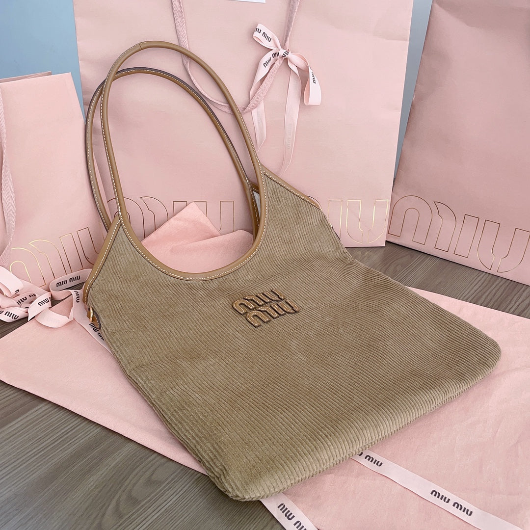 Ivy Tote Bag 40 in Light Brown Corduroy