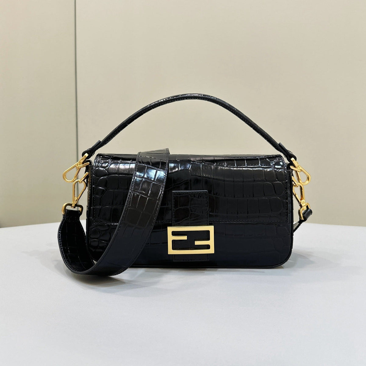 Baguette 27 in Black Crocodile Pattern Glossy Calfskin Gold Hardware