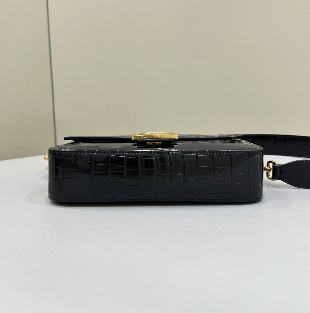 Baguette 27 in Black Crocodile Pattern Glossy Calfskin Gold Hardware