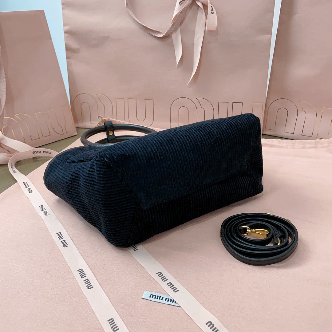 Ivy Handbag 22 in Black Canvas