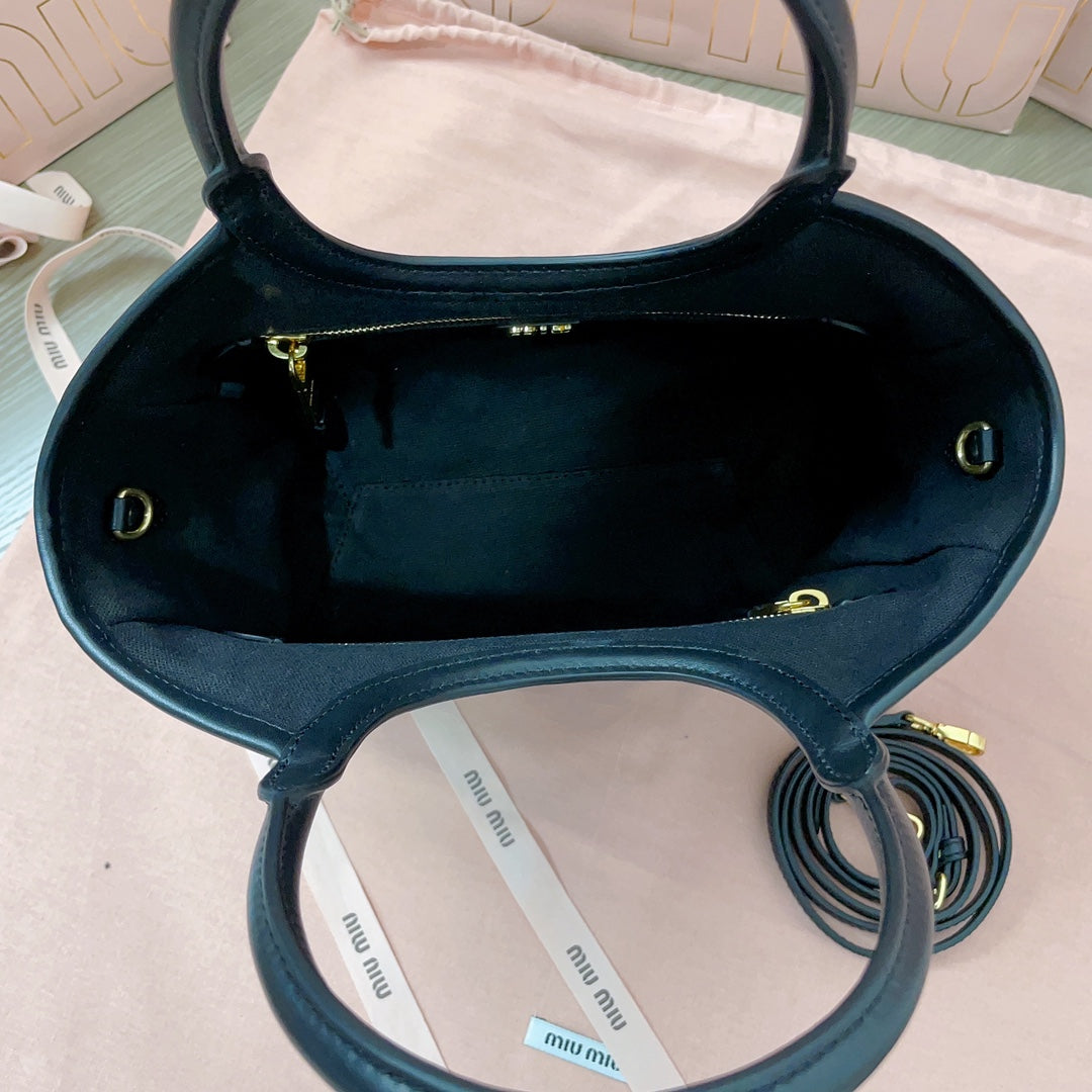 Ivy Handbag 22 in Black Canvas