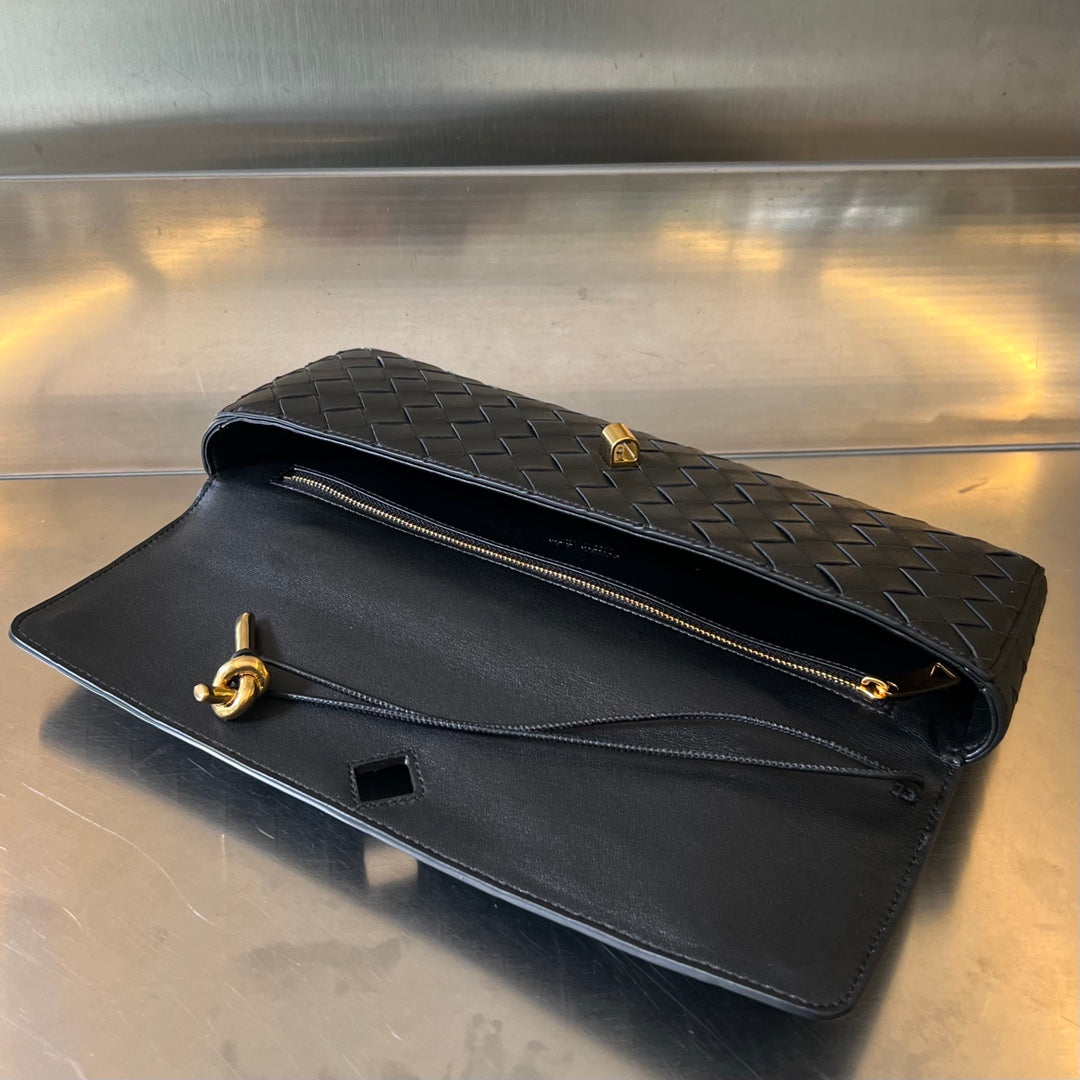 Bottega Veneta Long Clutch Andiamo with Handle 31cm Black Calfskin Ghw
