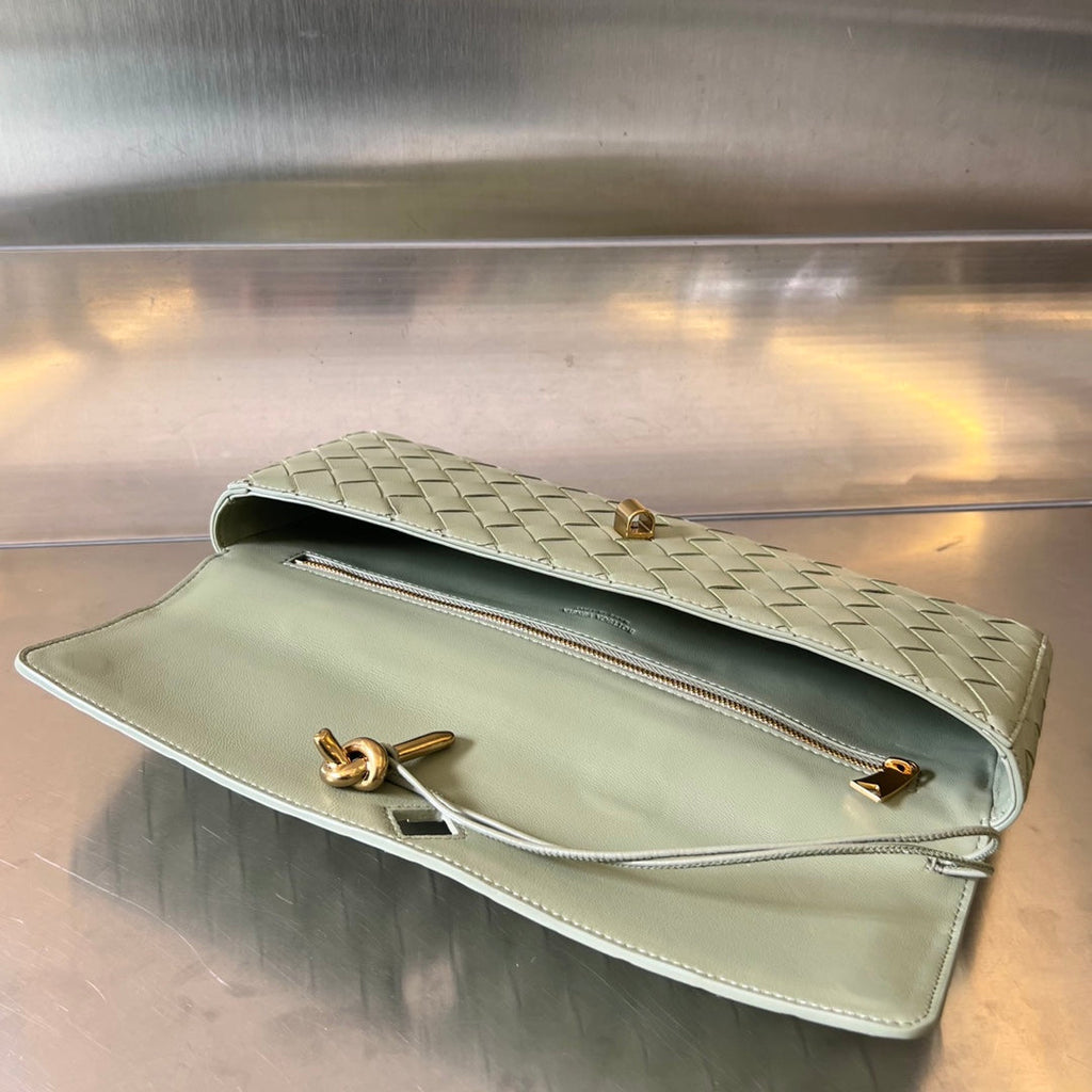 Bottega Veneta Long Clutch Andiamo with Handle 31cm Light Green Calfskin Ghw