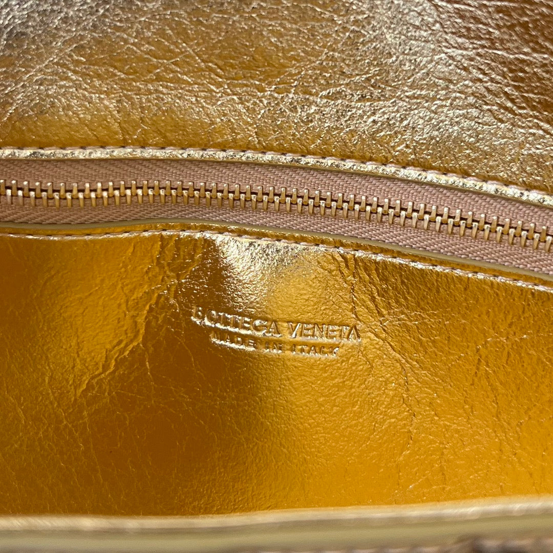 Bottega Veneta Andiamo 21 in Golden Lambskin Bag