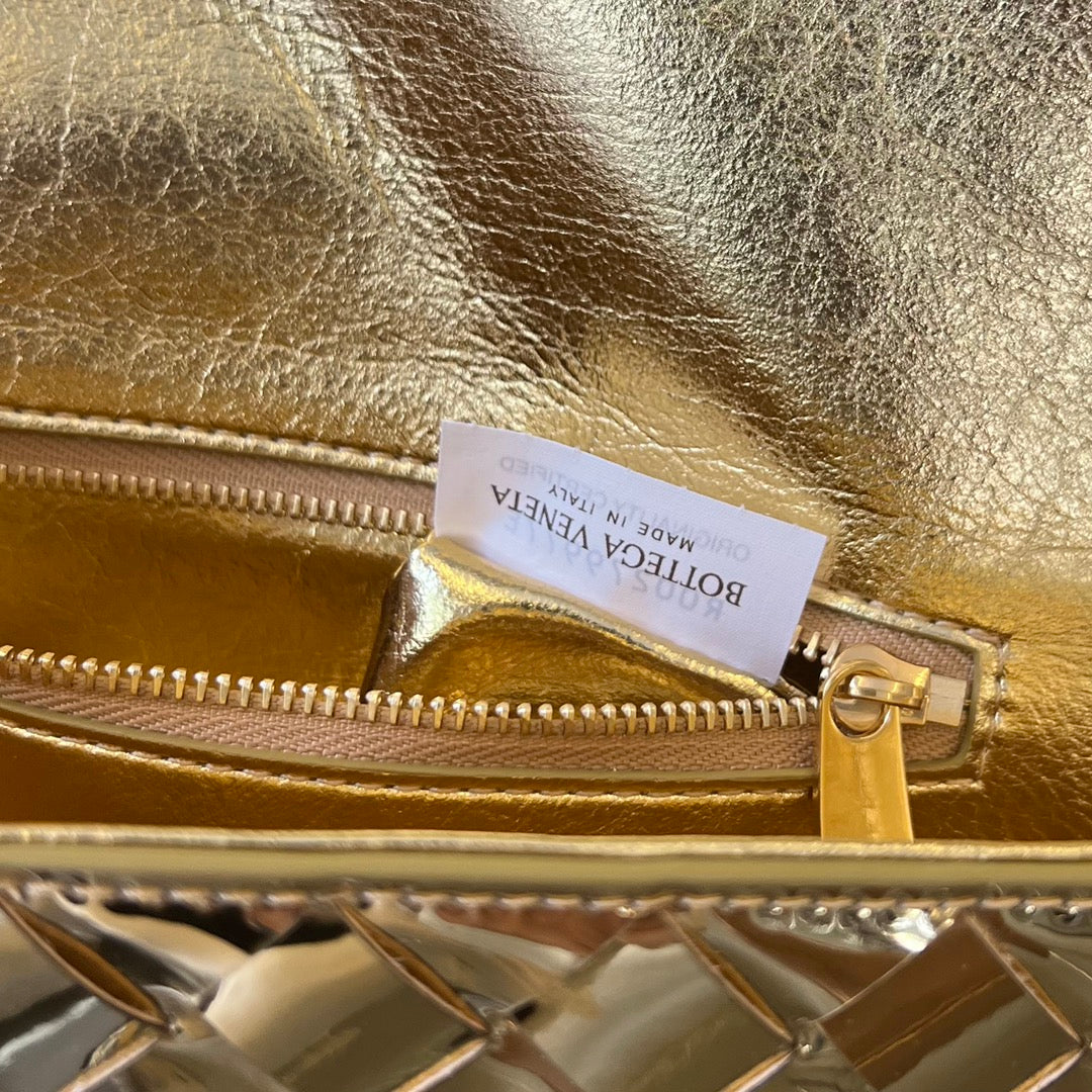 Bottega Veneta Andiamo 21 in Golden Lambskin Bag