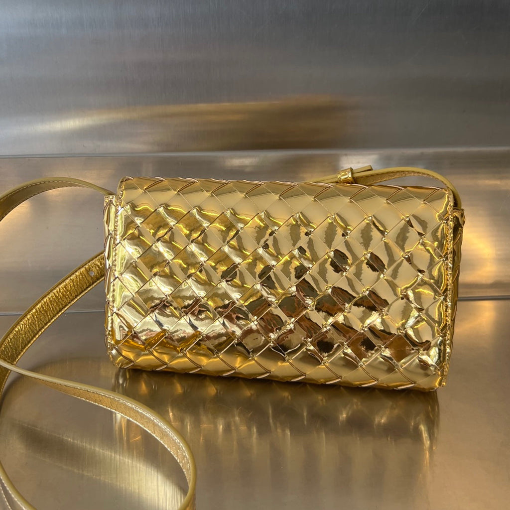 Bottega Veneta Andiamo 21 in Golden Lambskin Bag