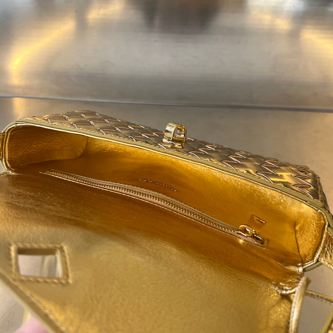 Bottega Veneta Andiamo 21 in Golden Lambskin Bag