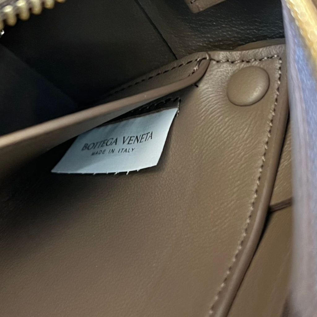 Bottega Veneta Brick Cassette 28 in Medium Brown Calfskin Bag