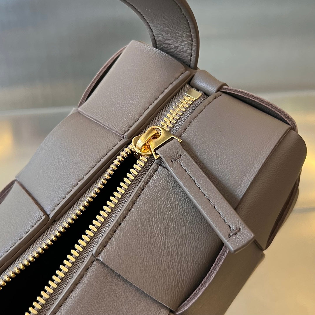 Bottega Veneta Brick Cassette 28 in Medium Brown Calfskin Bag