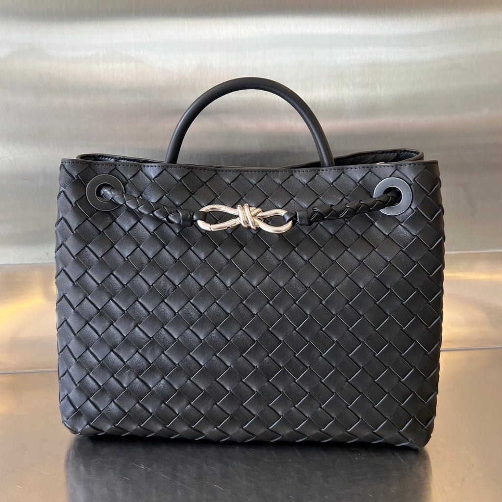 Bottega Veneta Medium Andiamo 32cm Black Lambskin Bag