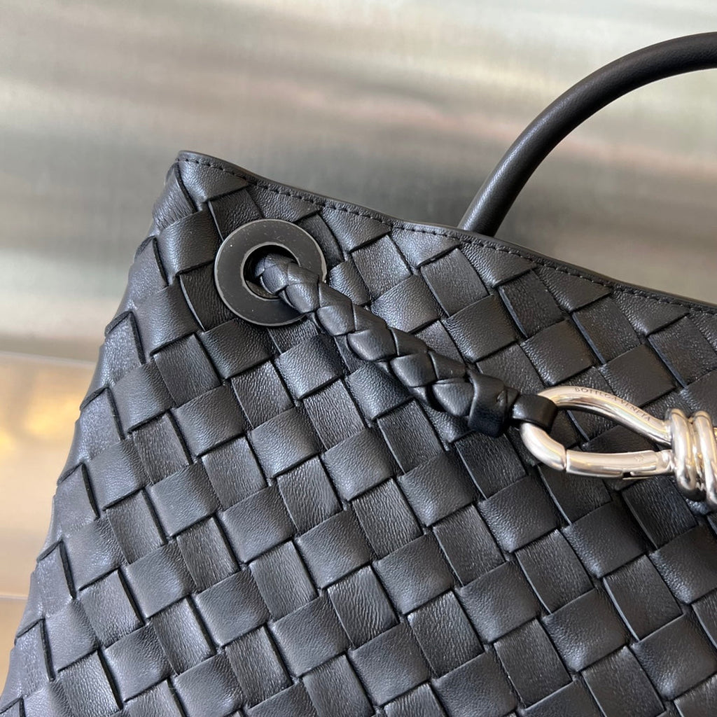Bottega Veneta Medium Andiamo 32cm Black Lambskin Bag