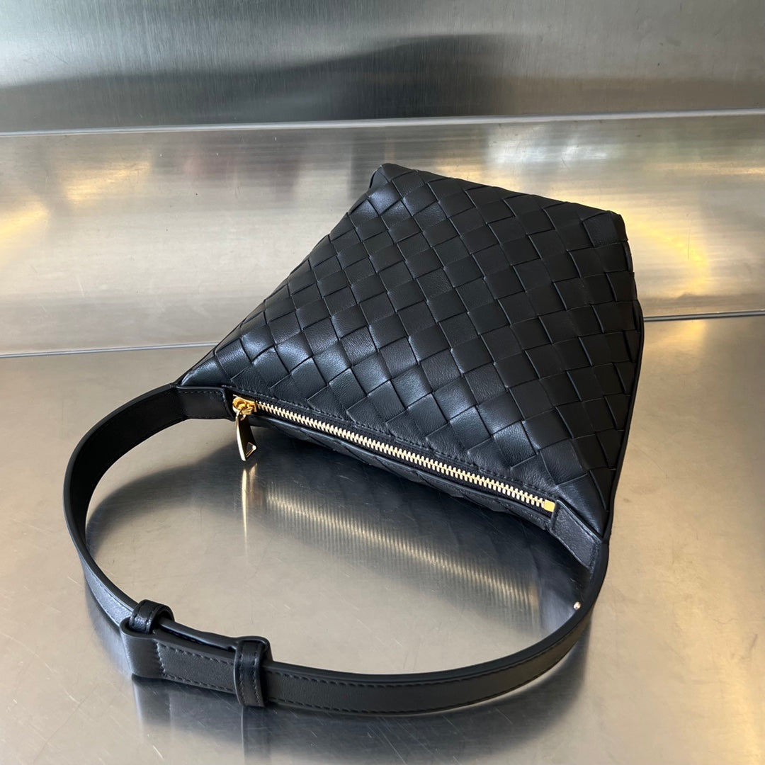 Bottega Veneta Candy Wallace 17 in Black Calfskin Bag