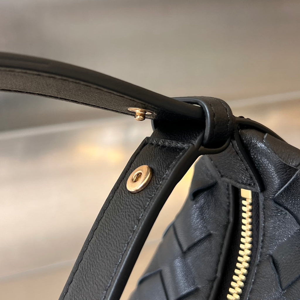 Bottega Veneta Candy Wallace 17 in Black Calfskin Bag