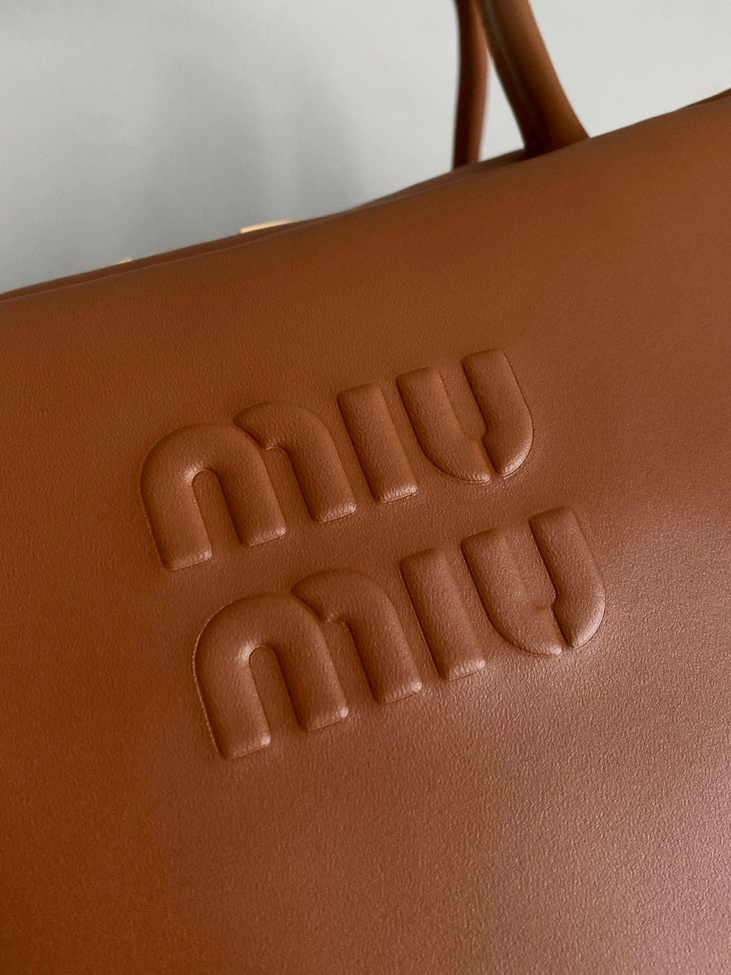 Beau Bag 34 in Caramel Brown Leather