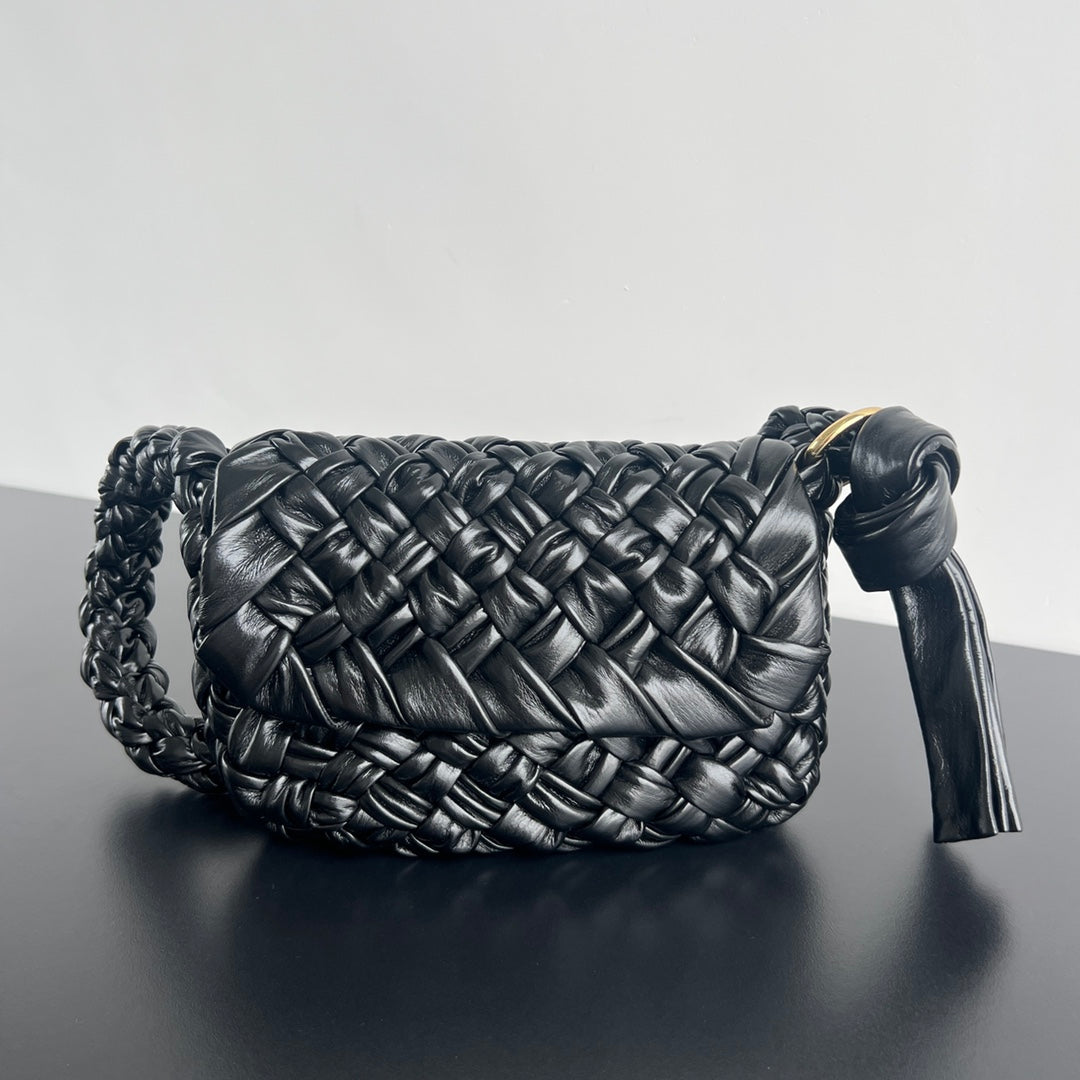 Bottega Veneta Kalimero Città 25 in Black Calfskin Bag