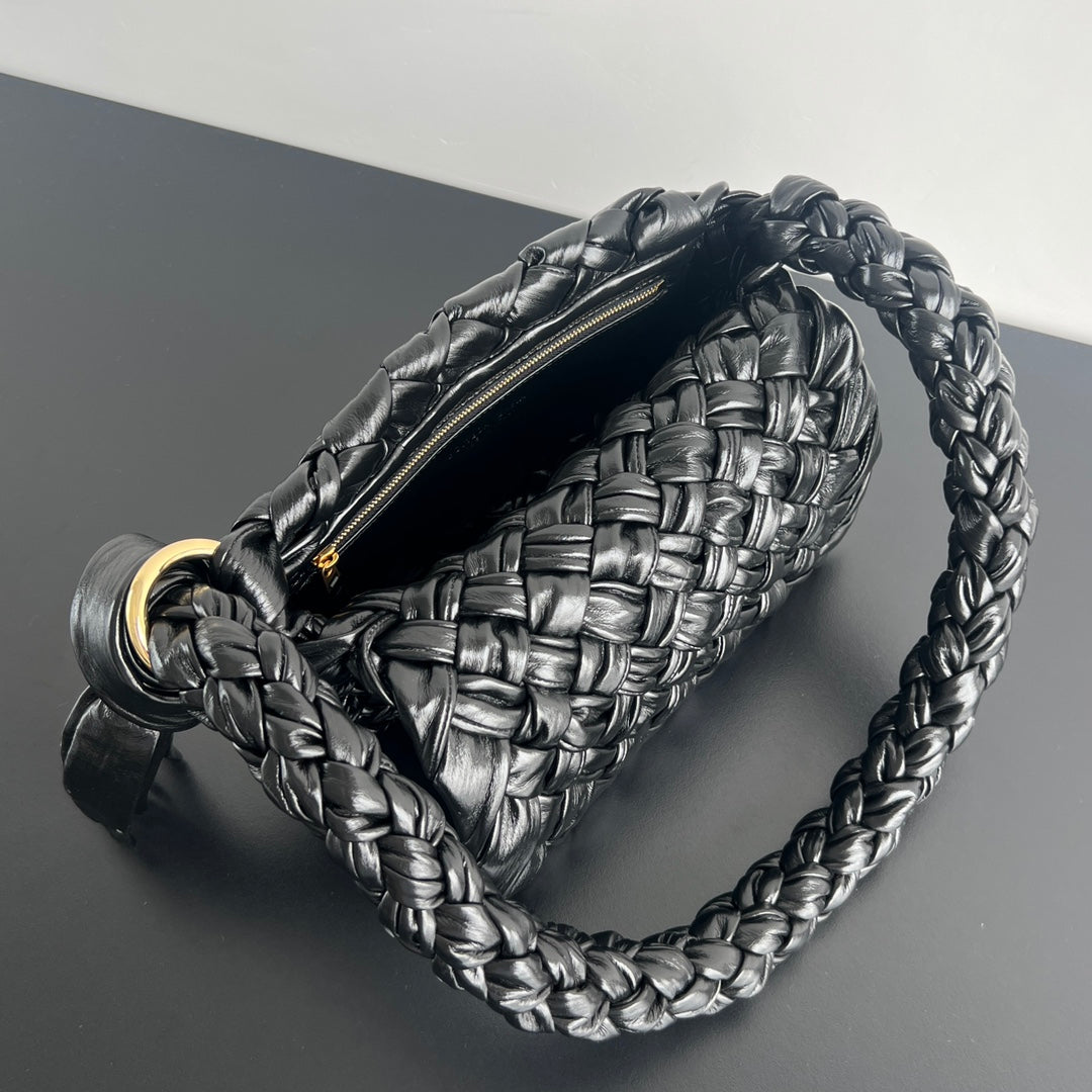 Bottega Veneta Kalimero Città 25 in Black Calfskin Bag