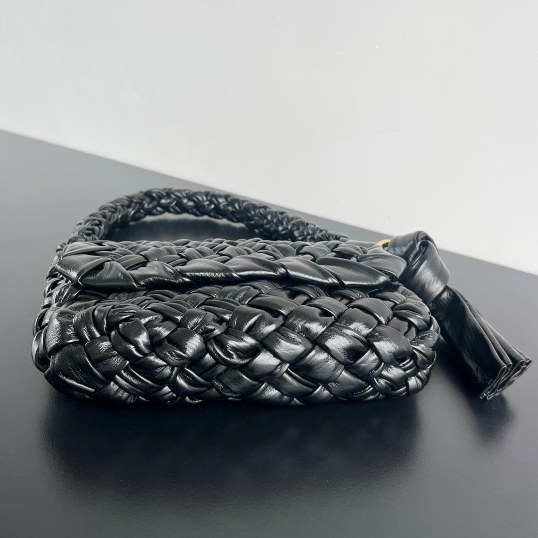 Bottega Veneta Kalimero Città 25 in Black Calfskin Bag