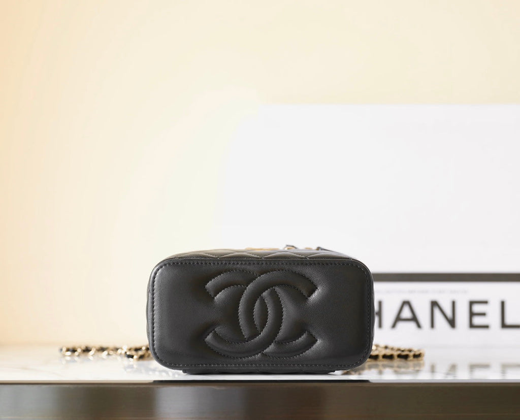 Chanel 25S Vanity Bag 17 cm in Black Lambskin with Pearl Strap