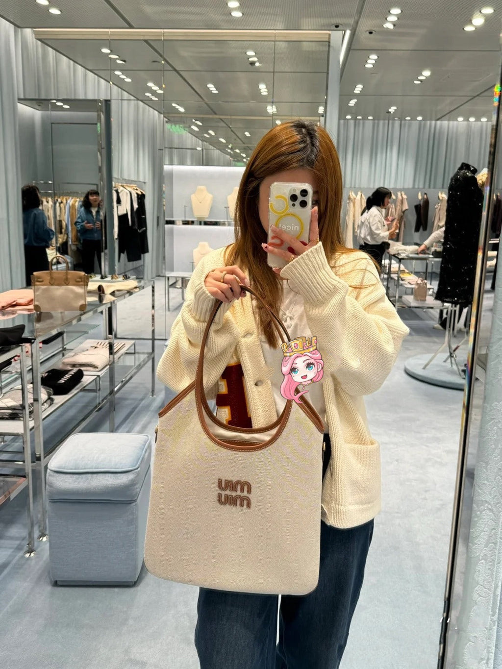 Ivy 40 Tote in White Canvas