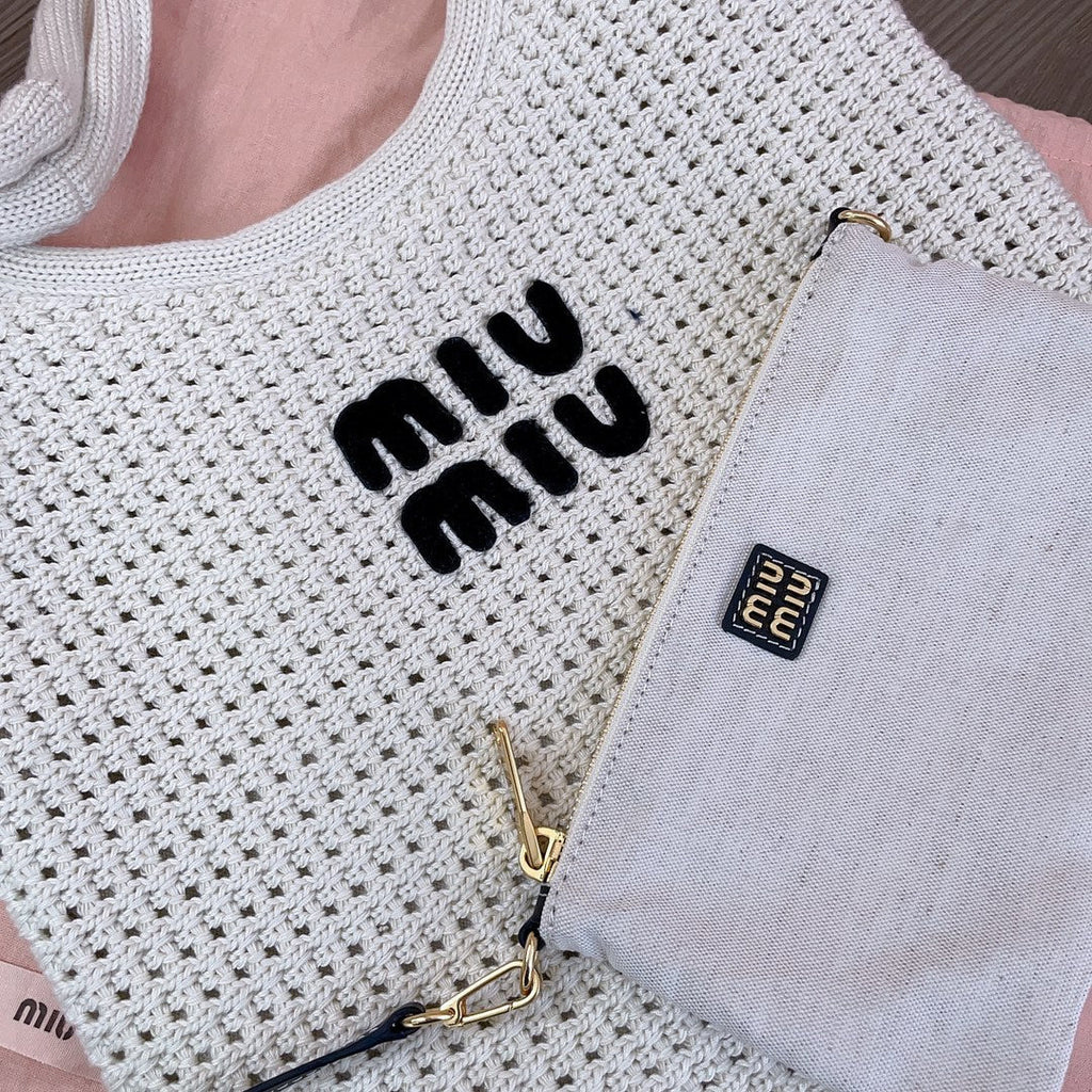 Hollow Knitted Tote Bag 40 in White Mix Black Woven Fabric