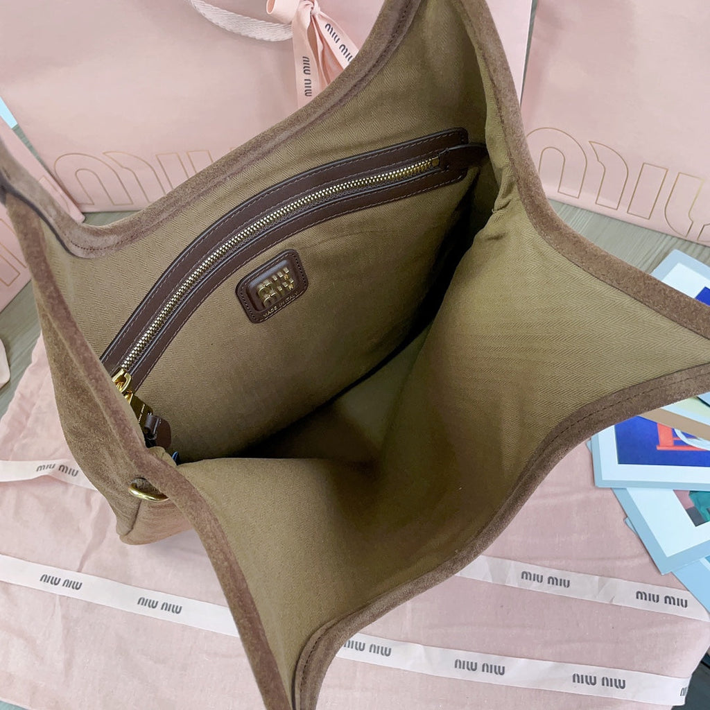 Ivy Tote Bag 40 in Brown Suede