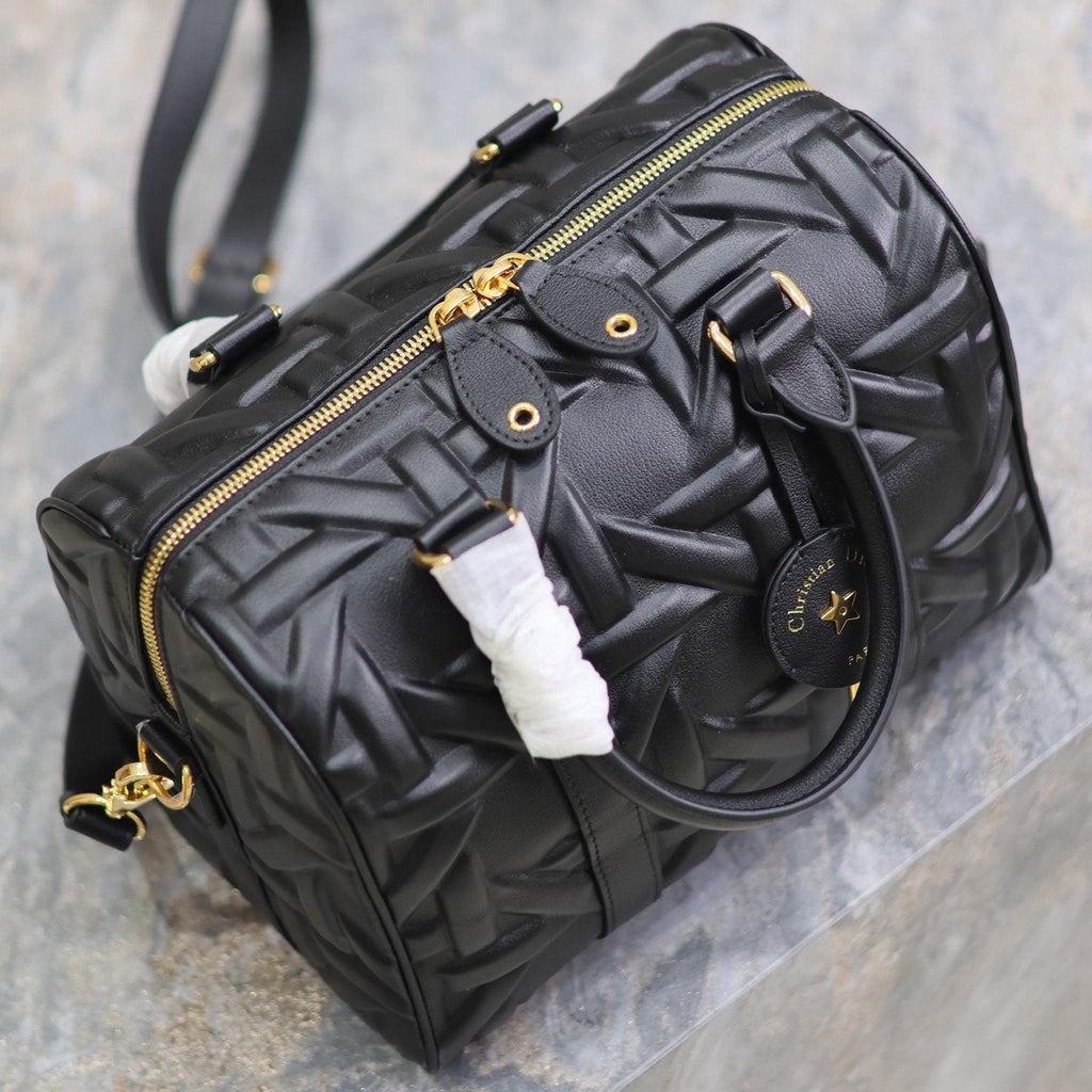 Dior Groove Bag 25 in Black Macrocannage Calfskin with Gold Hardware
