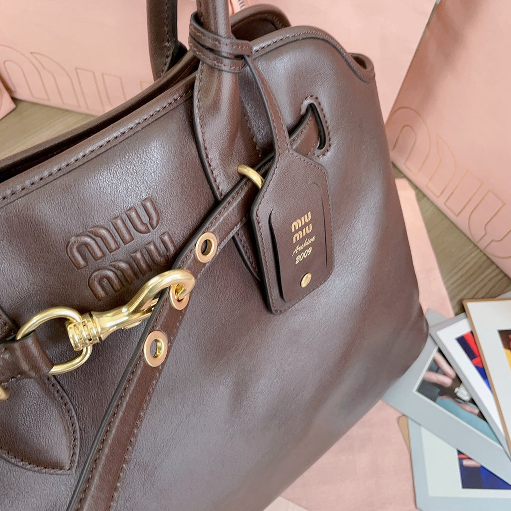 Aventure Nappa Bag 40 in Chestnut Lambskin Gold Hardware