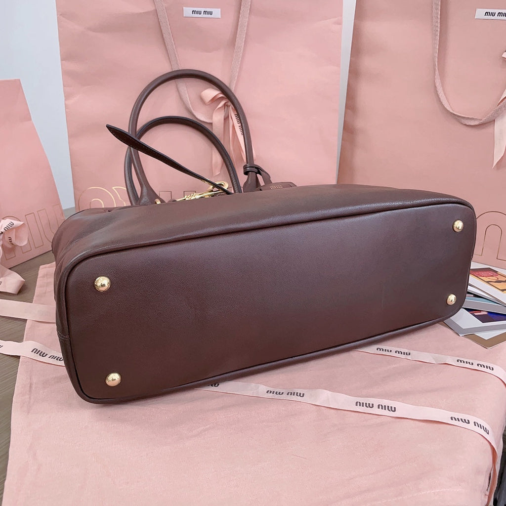 Aventure Nappa Bag 40 in Chestnut Lambskin Gold Hardware