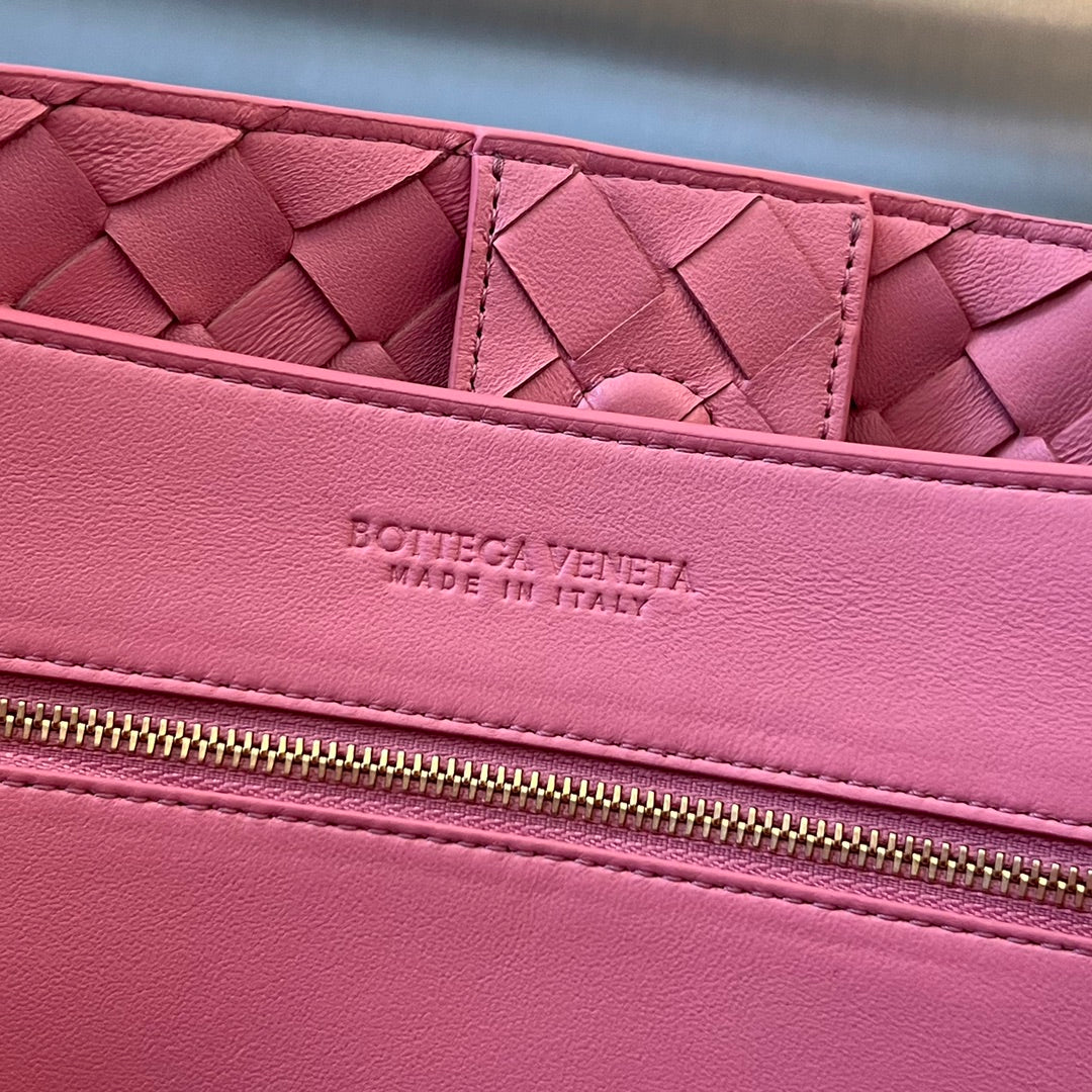 Bottega Veneta Large Andiamo 45cm Pink Lambskin Bag