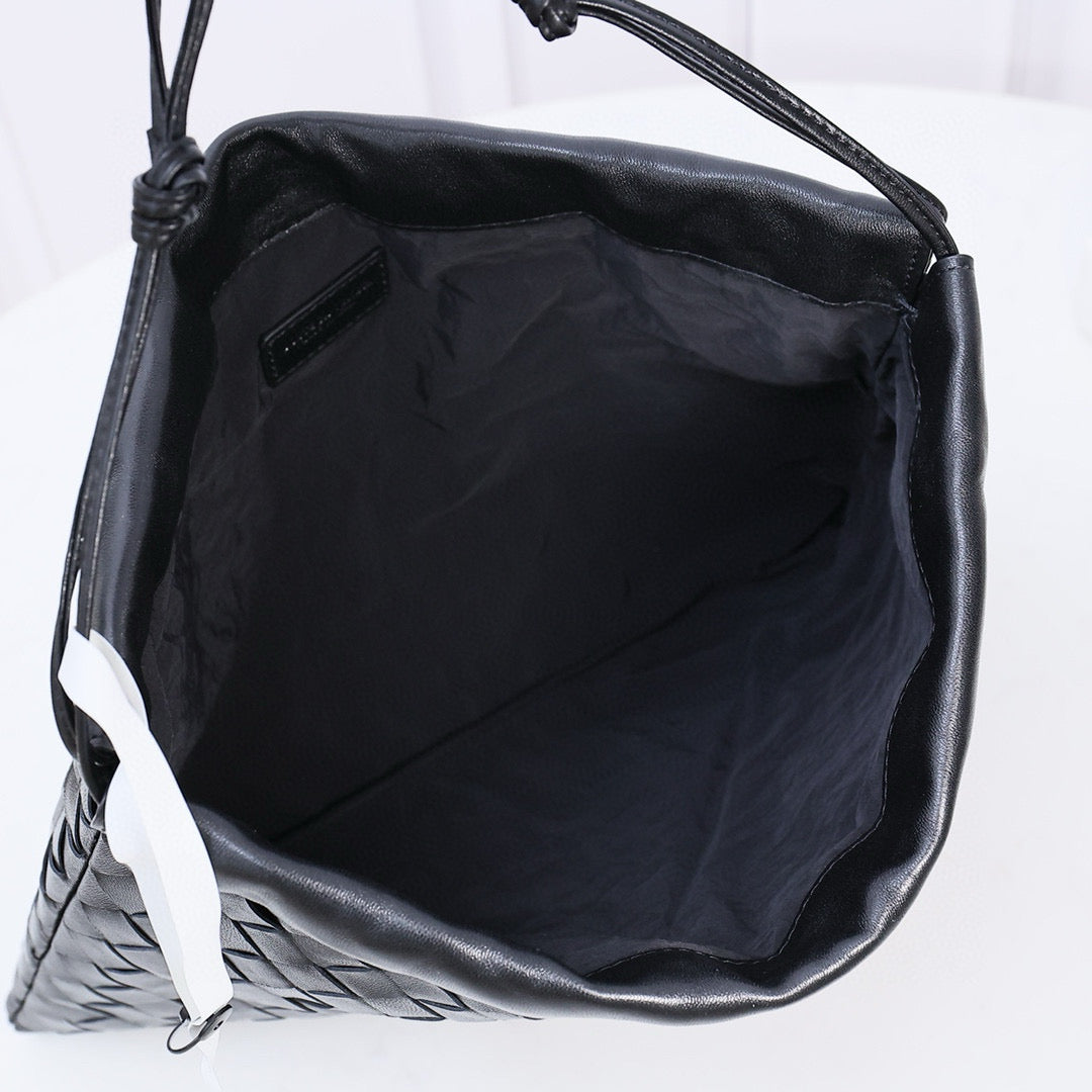 Bottega Veneta Dustbag Medium 32 Black Lambskin Bag