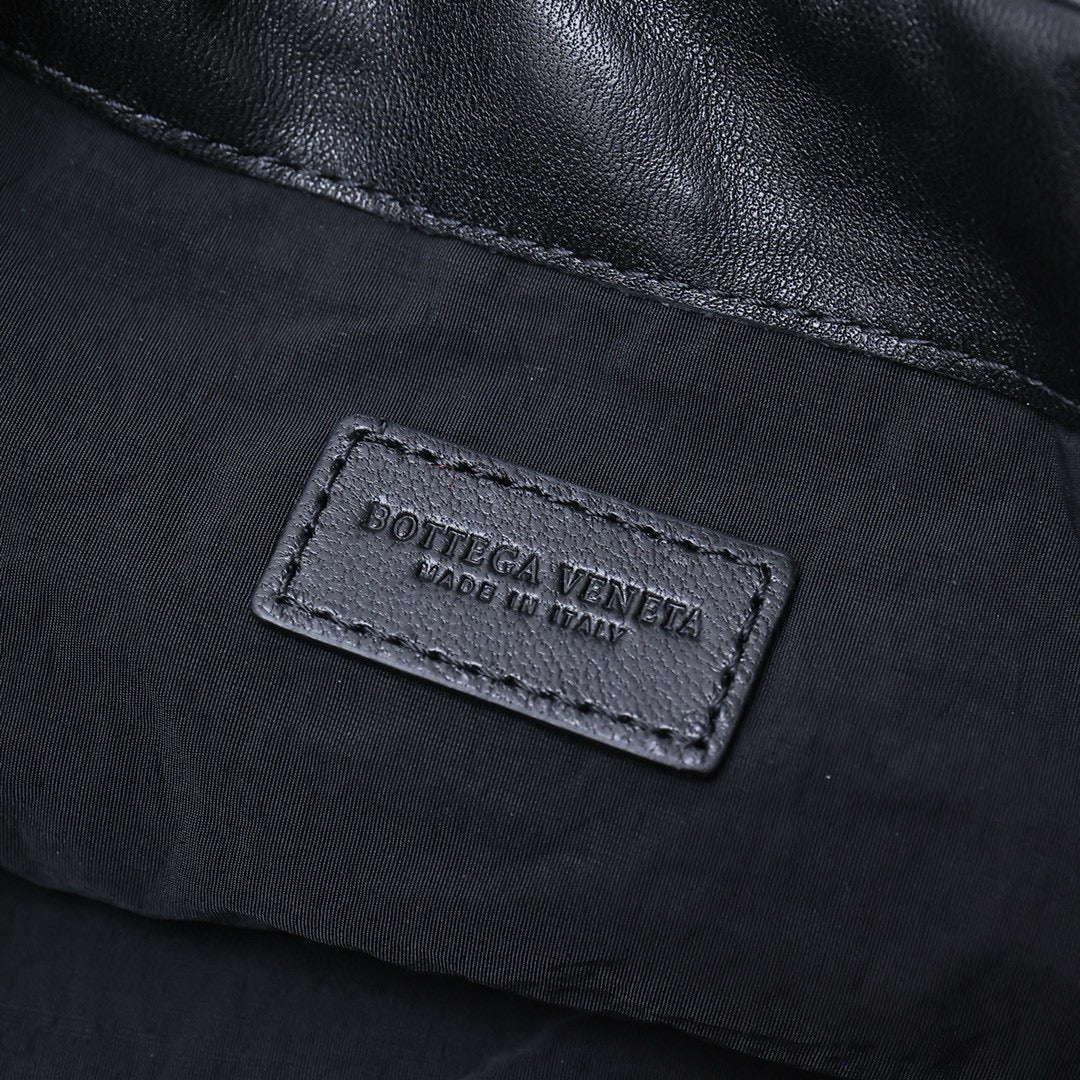 Bottega Veneta Dustbag Medium 32 Black Lambskin Bag