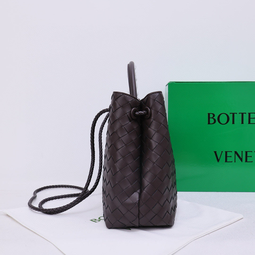 Bottega Veneta Medium Andiamo 32 Brown Lambskin Gold Hardware Bag