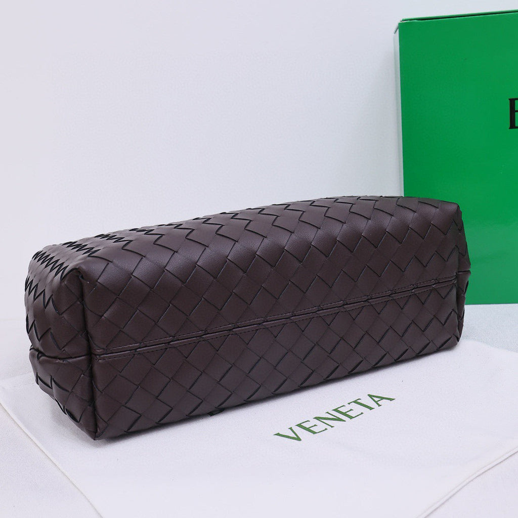 Bottega Veneta Medium Andiamo 32 Brown Lambskin Gold Hardware Bag