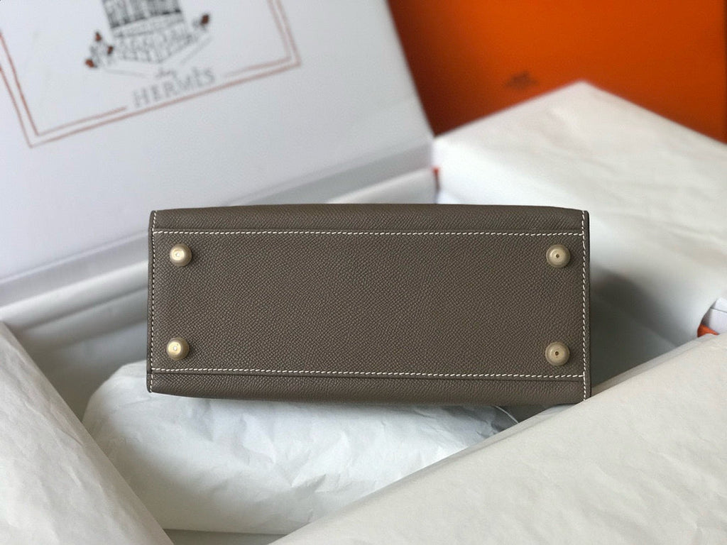 Hermes Kelly 25 Etoupe Epsom Leather Gold Hardware Bag