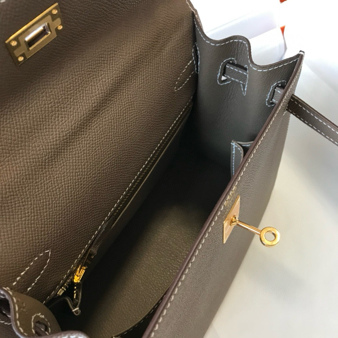 Hermes Kelly 25 Etoupe Epsom Leather Gold Hardware Bag