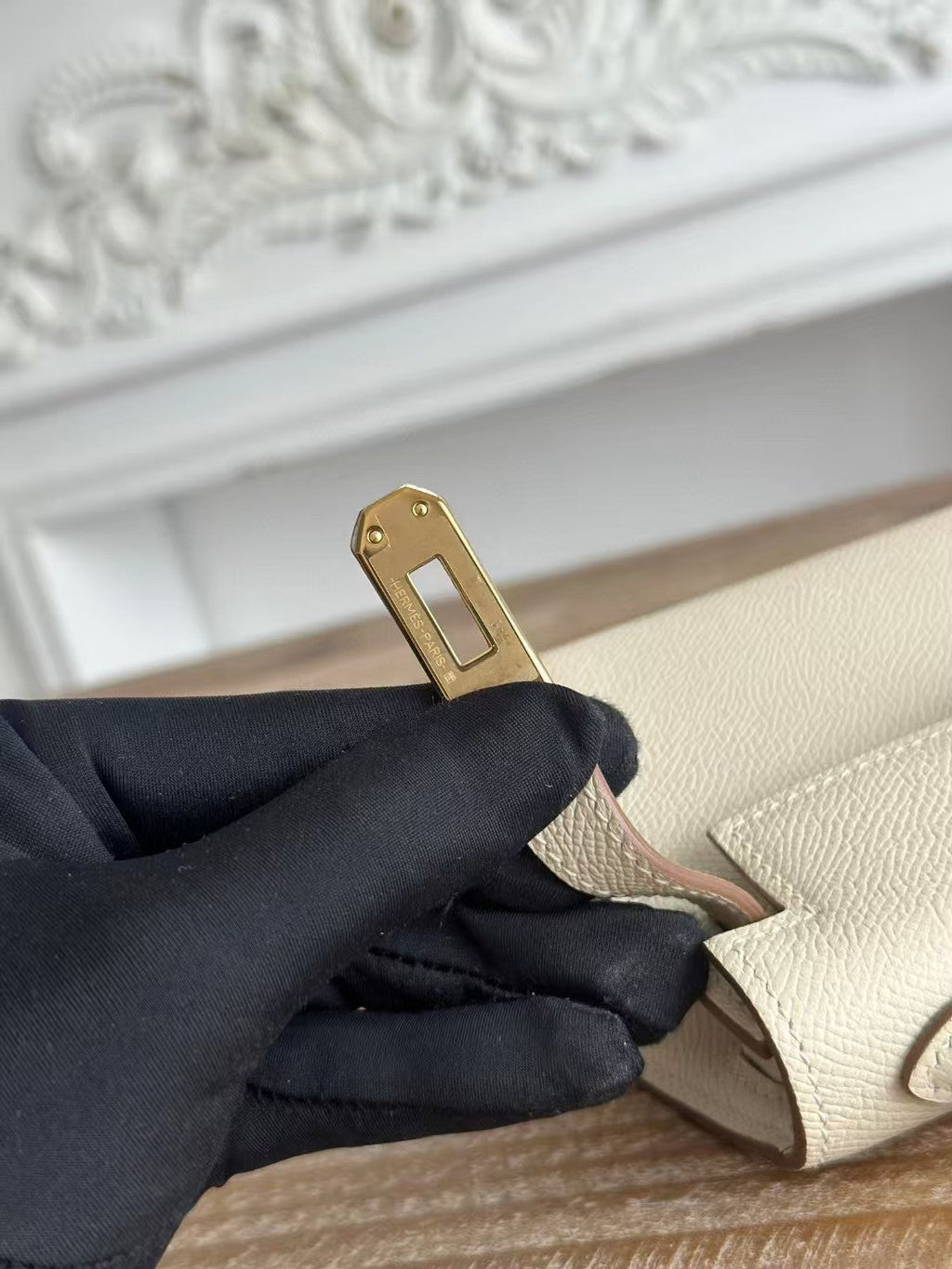 Hermes Kelly Mini 19 White Calfskin Gold Hardware Bag