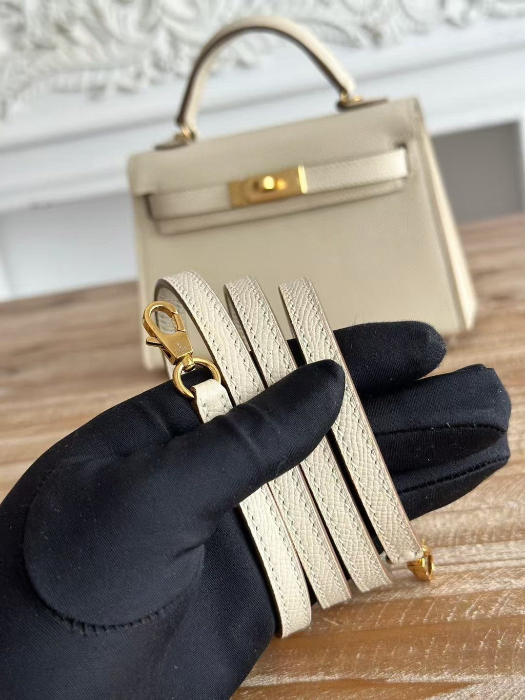Hermes Kelly Mini 19 White Calfskin Gold Hardware Bag