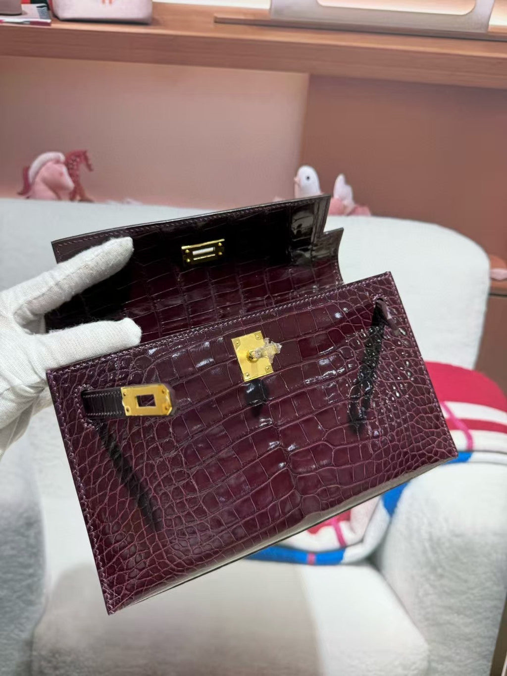 Hermes Kelly Mini 22 Bordeaux Red American Alligator Gold Buckle Bag