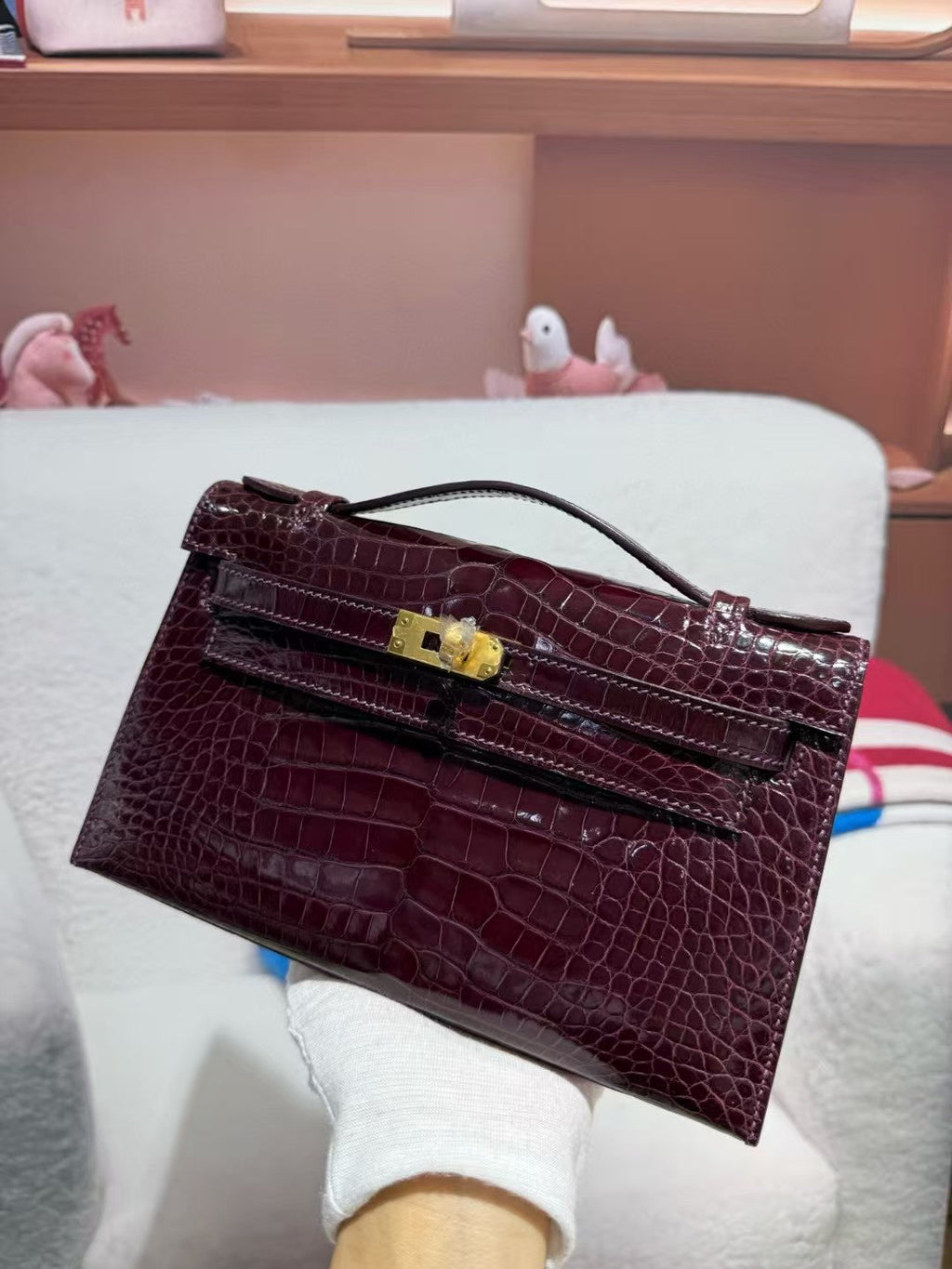 Hermes Kelly Mini 22 Bordeaux Red American Alligator Gold Buckle Bag