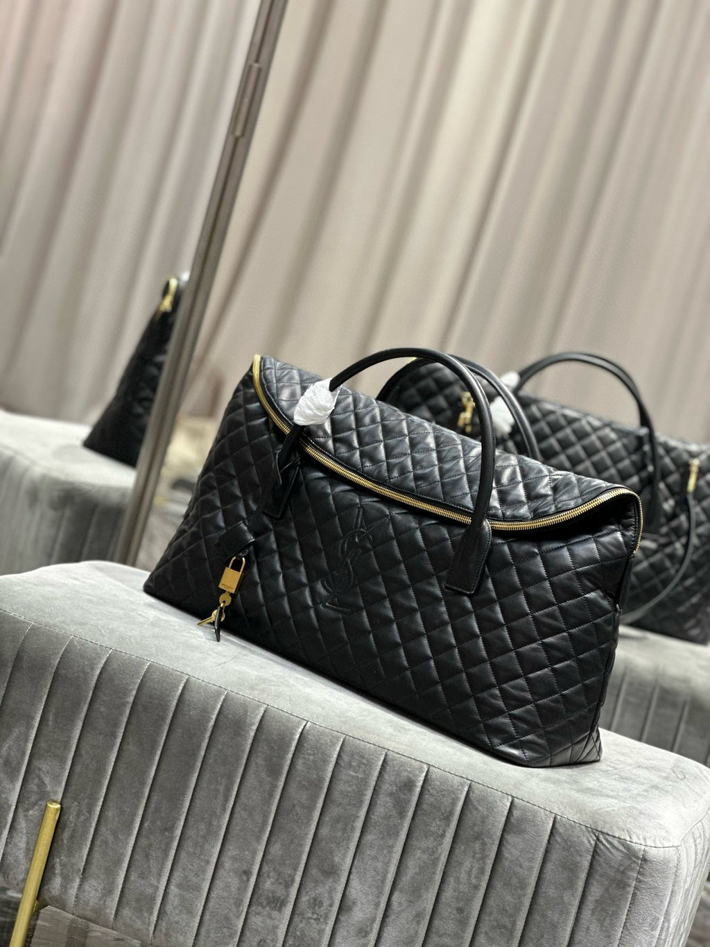 Saint Laurent Es Giant 56 Black Cowhide Leather Travel Bag